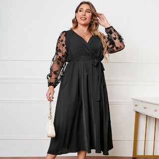 Sort Omslagkjole (Plus Size)