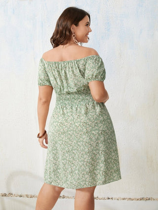 Trendy kjole med blomsterprint (plus size)