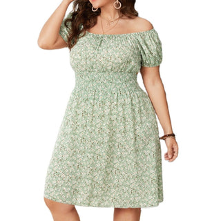 Trendy kjole med blomsterprint (plus size)